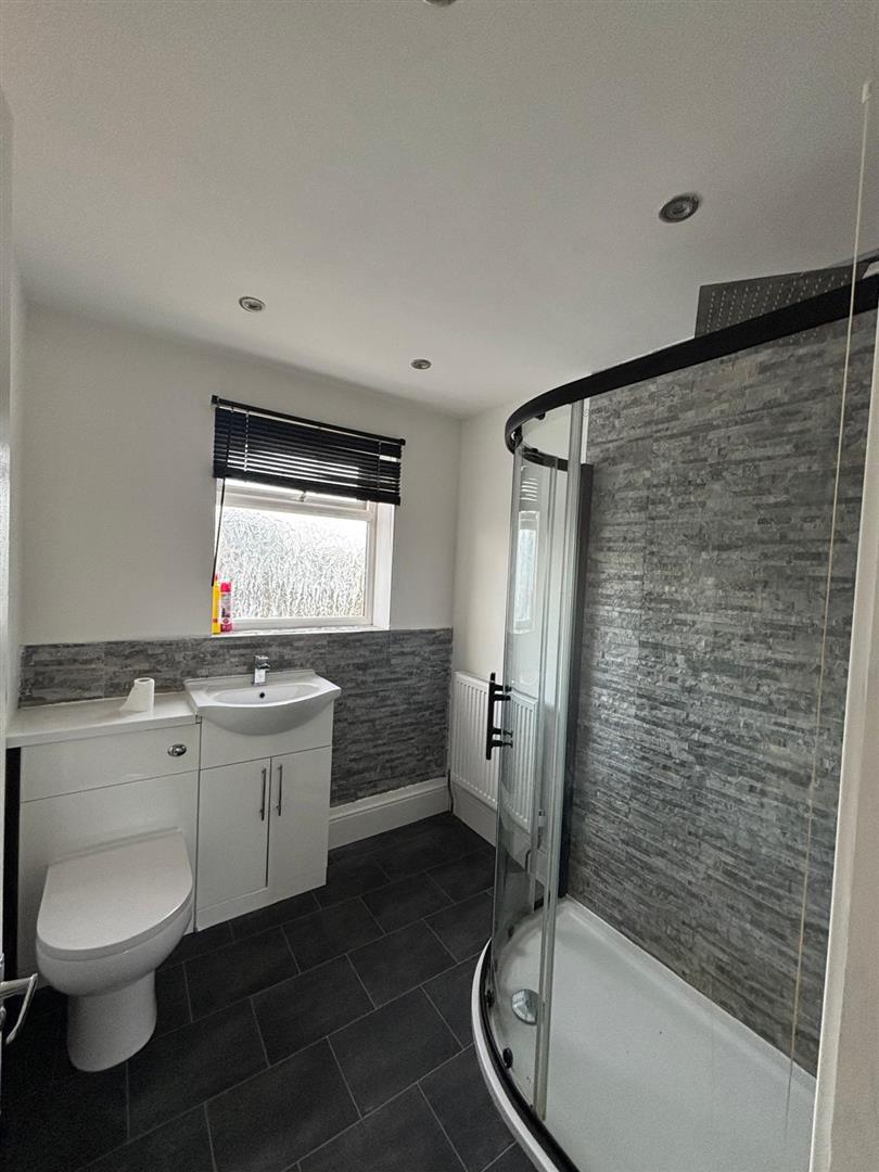 Maes Talcen, Brackla, Bridgend, CF31 2LG